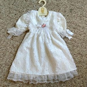 Girls white, lace dress size 6